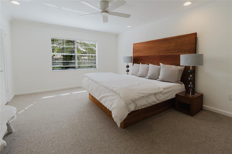 Image 15 of 17 For 9277 Vista Del Lago  39b