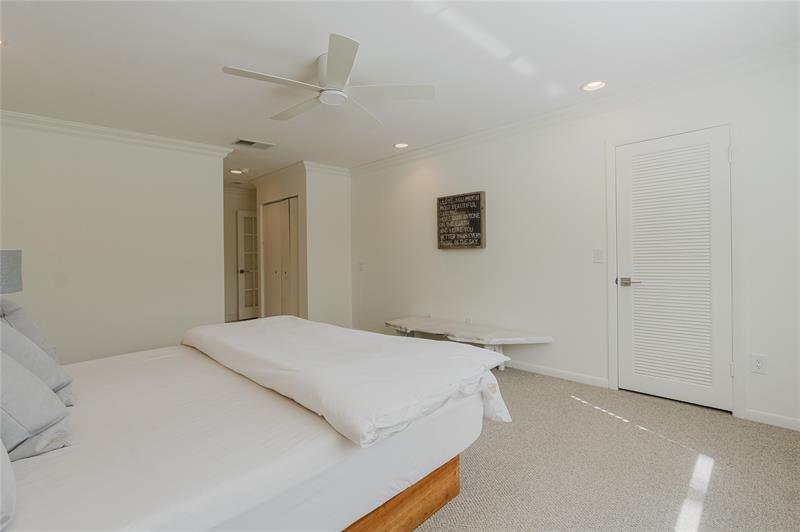 Image 16 of 17 For 9277 Vista Del Lago  39b