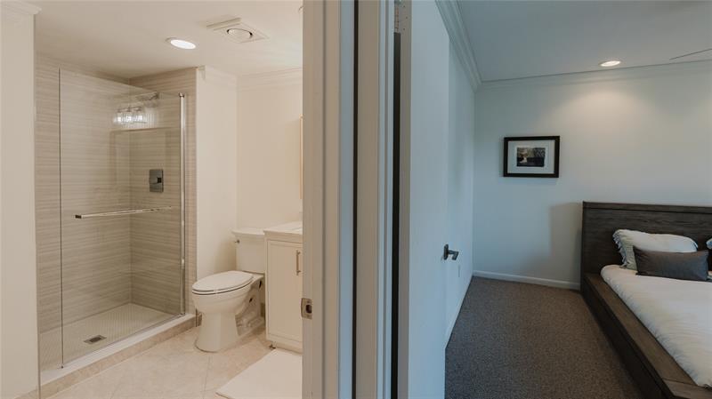 Image 8 of 17 For 9277 Vista Del Lago  39b