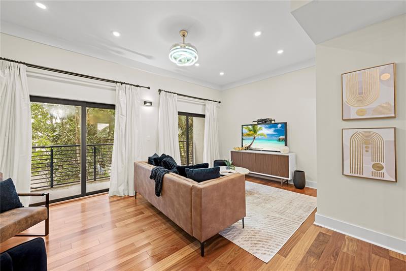 Image 12 of 37 For 548 1st Cir  548