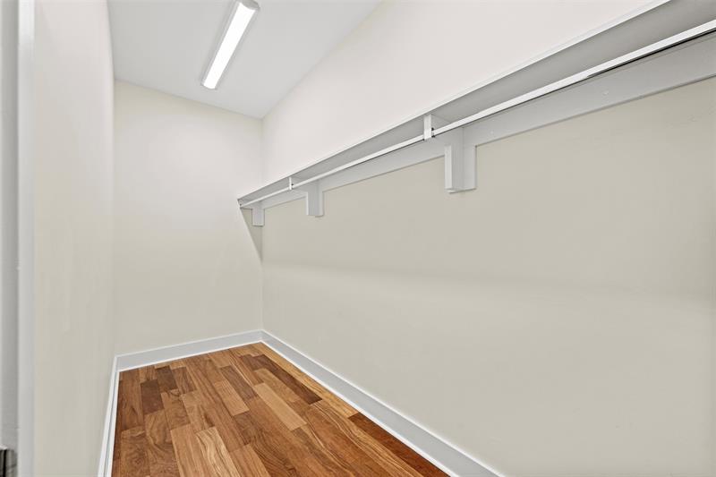 Image 24 of 37 For 548 1st Cir  548