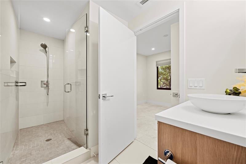 Image 31 of 37 For 548 1st Cir  548