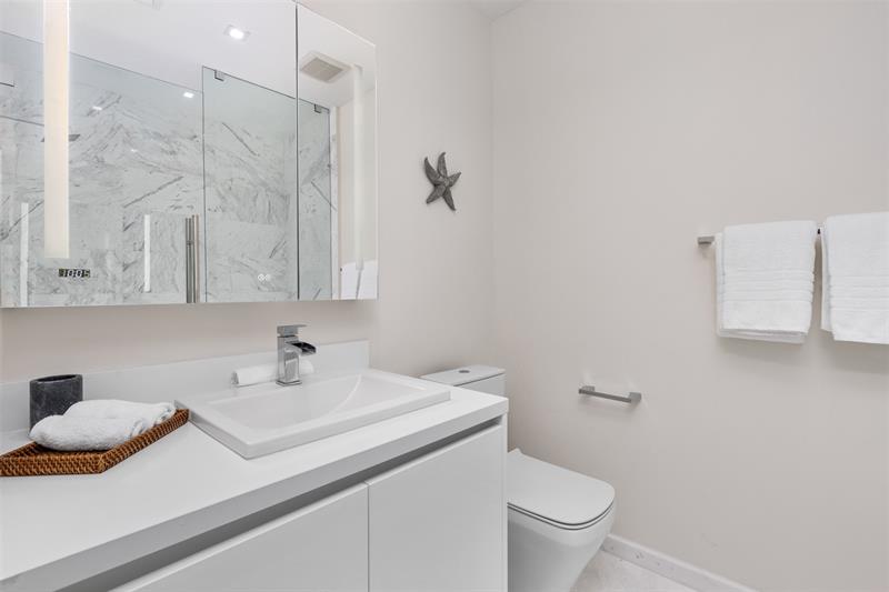 Image 36 of 51 For 701 Fort Lauderdale Beach Boulevar  1603