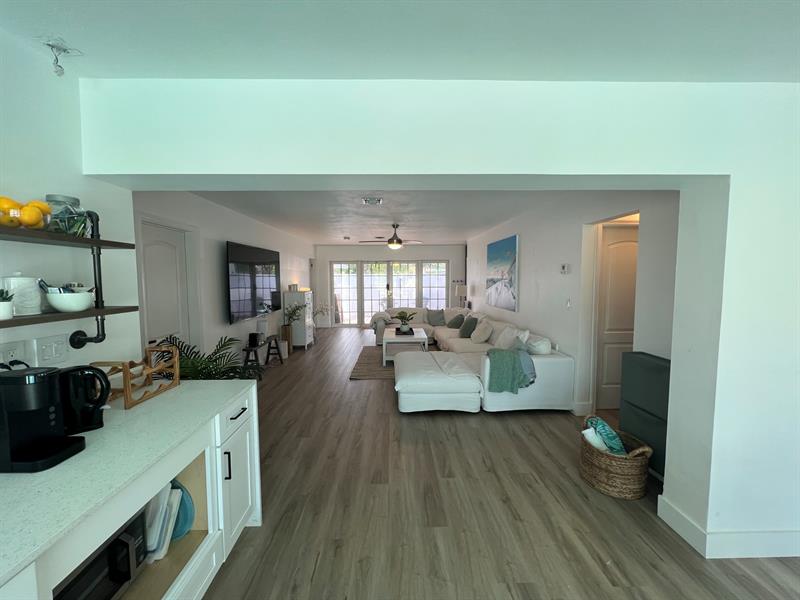 Image 18 of 53 For 2233 15th St