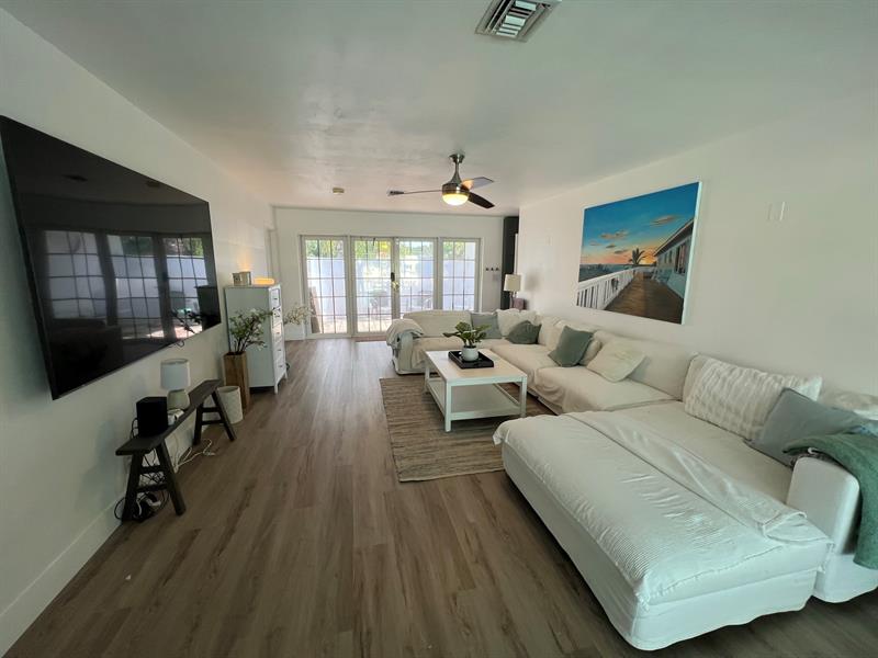 Image 21 of 53 For 2233 15th St