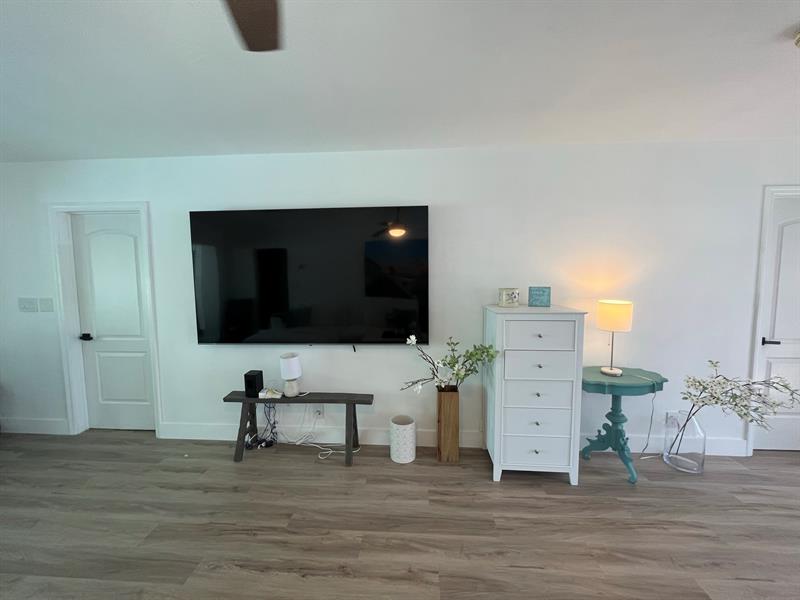 Image 27 of 53 For 2233 15th St