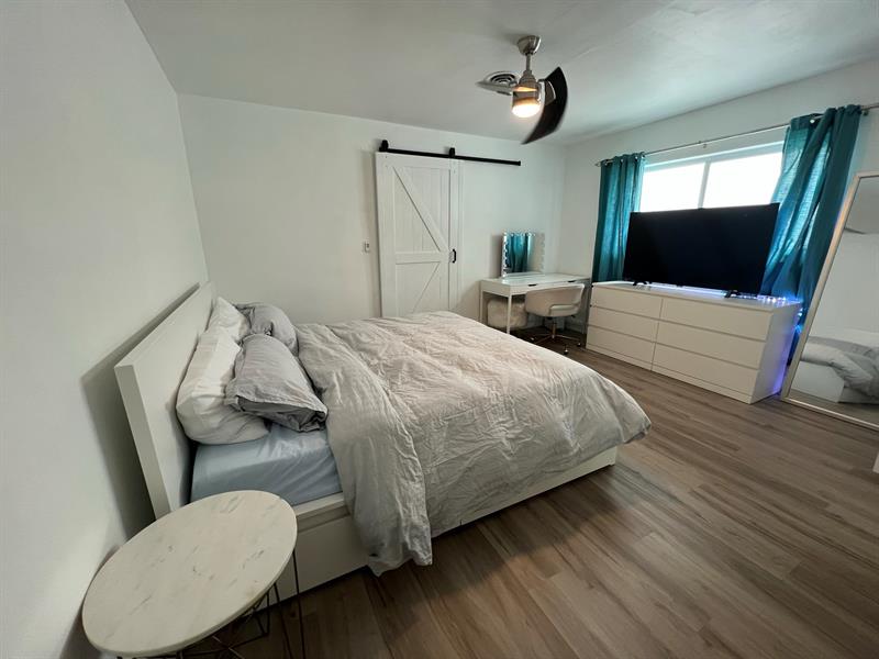 Image 33 of 53 For 2233 15th St