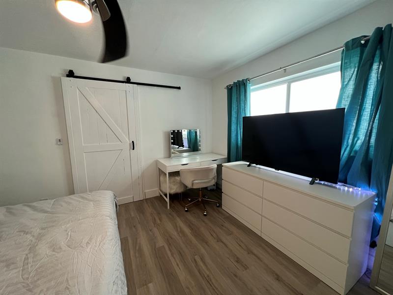 Image 34 of 53 For 2233 15th St