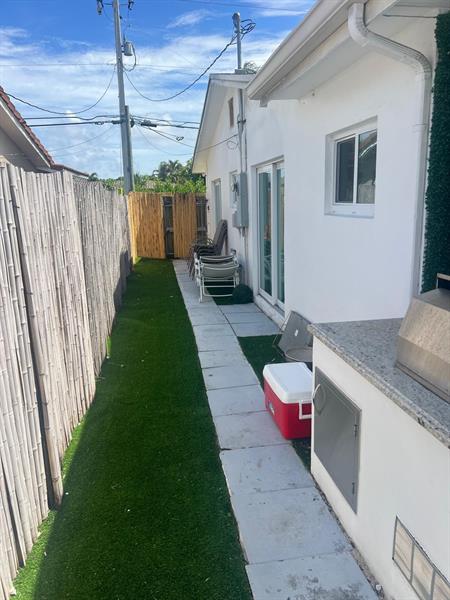 Image 9 of 53 For 2233 15th St