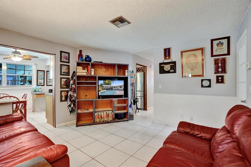 Image 15 of 63 For 601 76th Ter