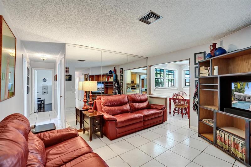 Image 16 of 63 For 601 76th Ter