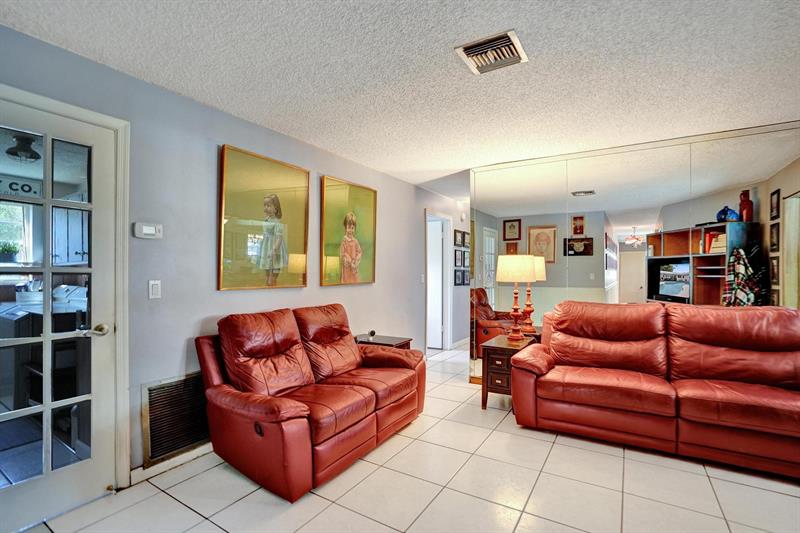 Image 18 of 63 For 601 76th Ter