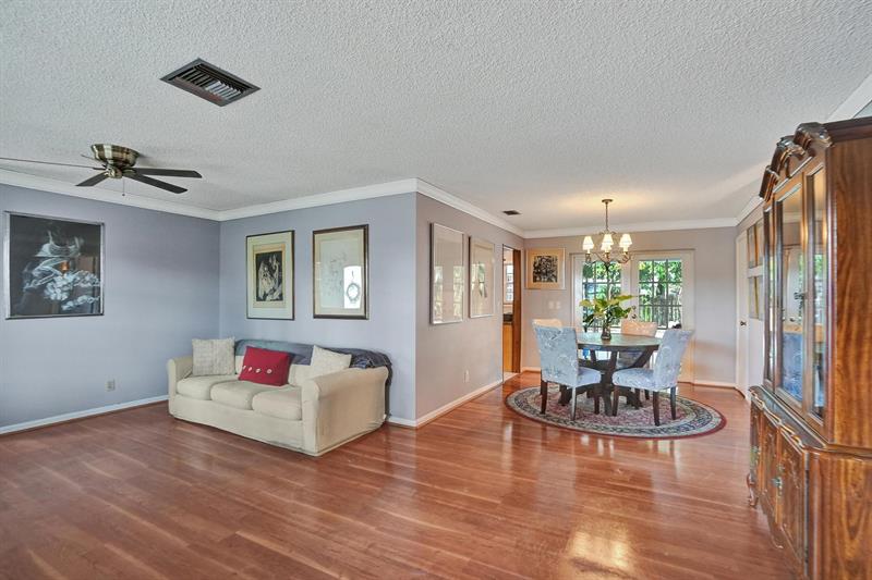 Image 21 of 63 For 601 76th Ter