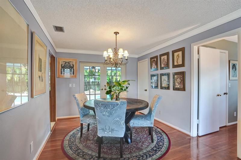 Image 23 of 63 For 601 76th Ter