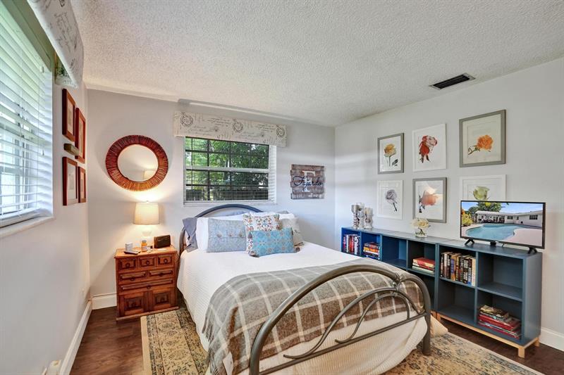 Image 39 of 63 For 601 76th Ter