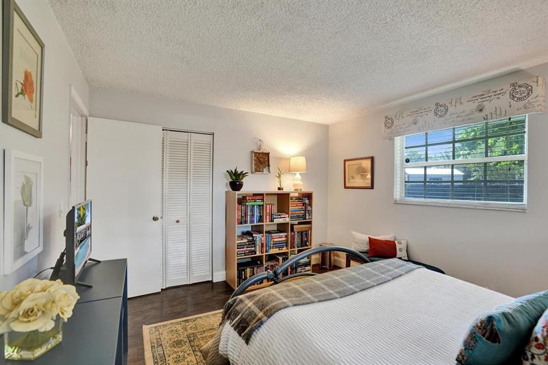 Image 40 of 63 For 601 76th Ter