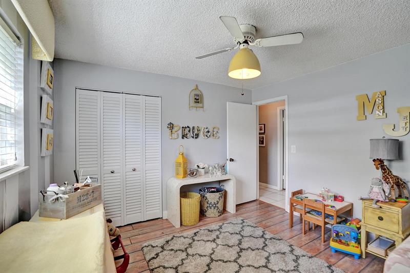 Image 46 of 63 For 601 76th Ter