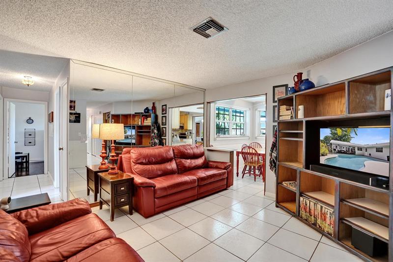 Image 6 of 63 For 601 76th Ter