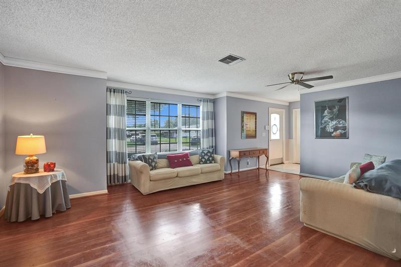 Image 7 of 63 For 601 76th Ter