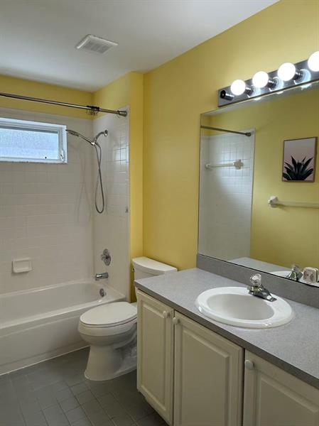 Image 12 of 15 For 13310 Greenshore Pl