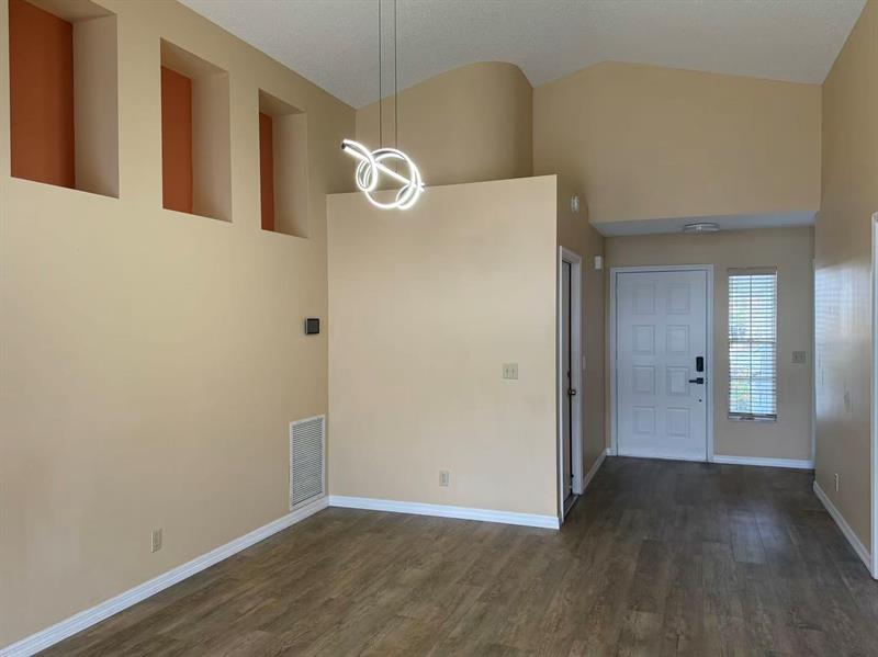 Image 6 of 15 For 13310 Greenshore Pl