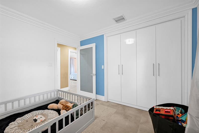 Image 24 of 76 For 836 Orchid Dr