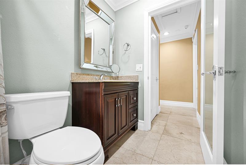 Image 27 of 76 For 836 Orchid Dr