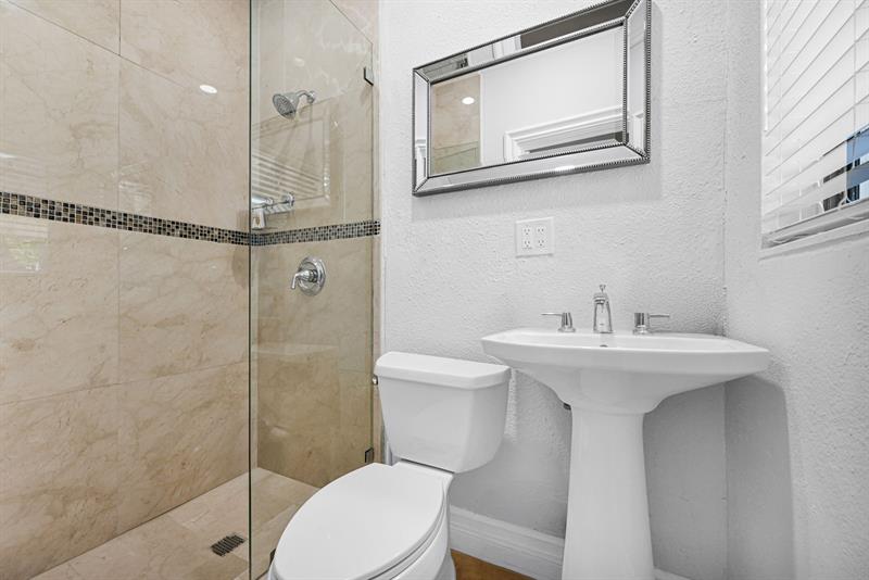 Image 38 of 76 For 836 Orchid Dr