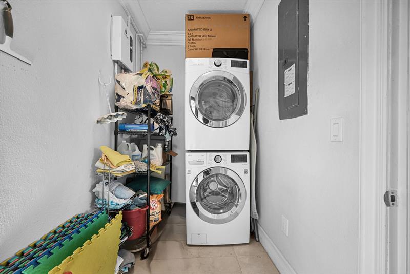 Image 40 of 76 For 836 Orchid Dr