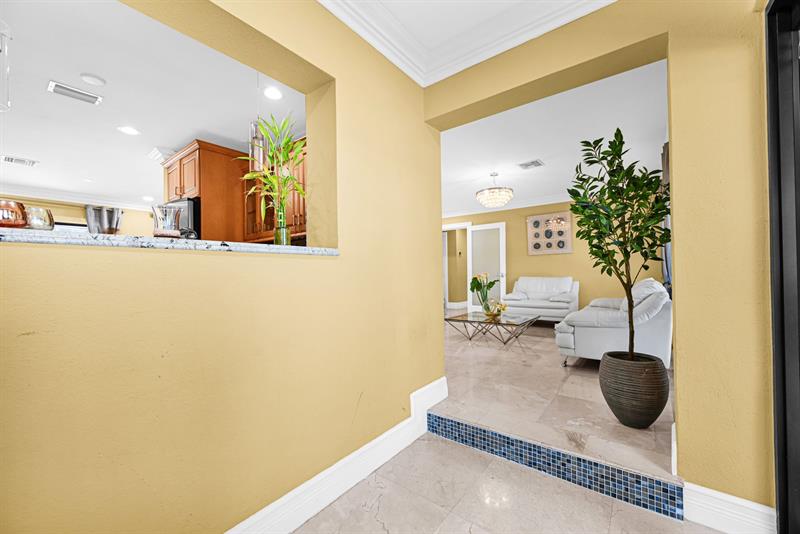 Image 41 of 76 For 836 Orchid Dr