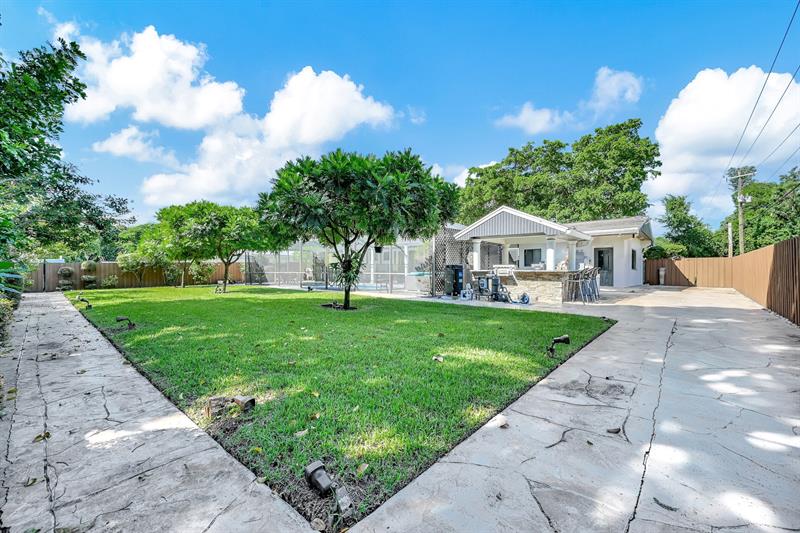 Image 60 of 76 For 836 Orchid Dr