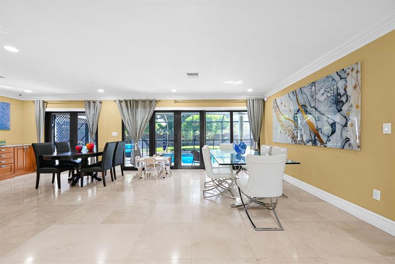 Image 9 of 76 For 836 Orchid Dr