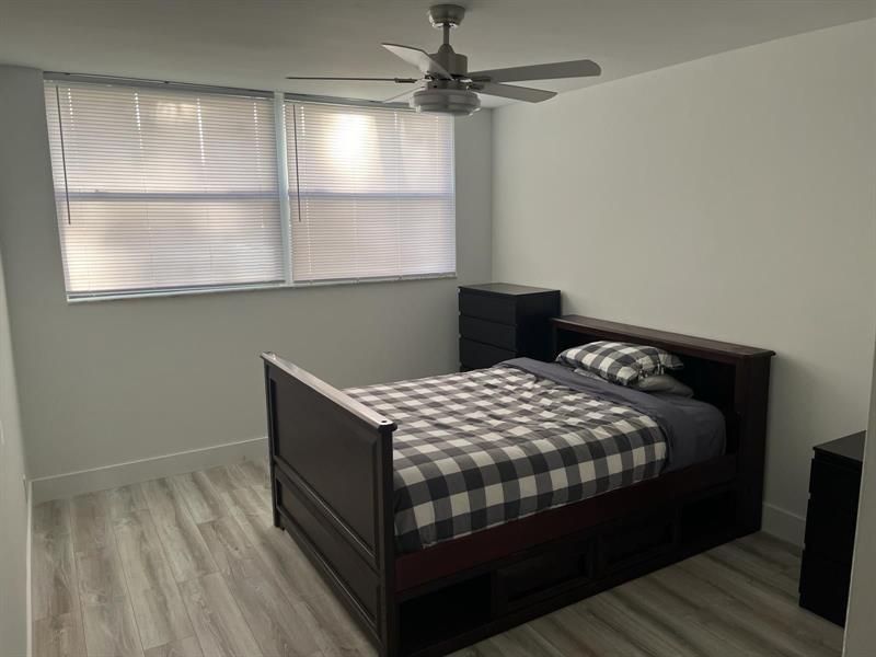 Image 15 of 19 For 491 Racquet Club Rd  106