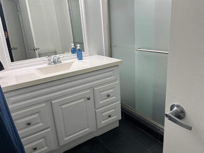 Image 16 of 19 For 491 Racquet Club Rd  106