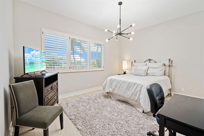 Image 34 of 56 For 70 Compass Dr