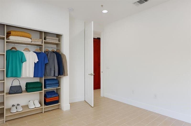 Image 25 of 44 For 3906 Monarch Ln