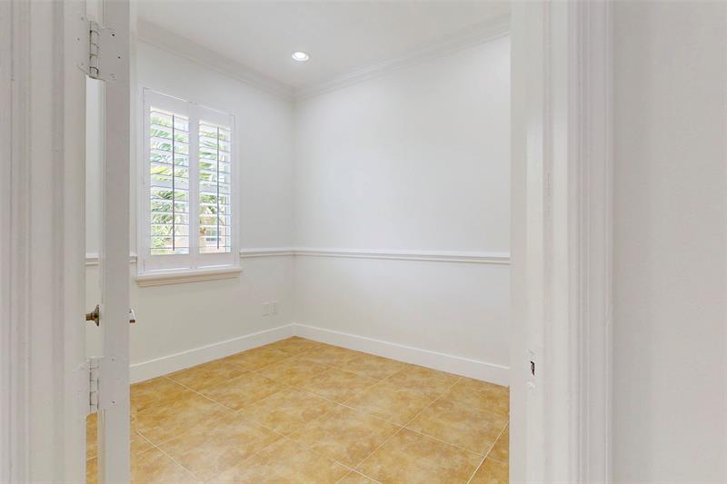 Image 35 of 44 For 3906 Monarch Ln