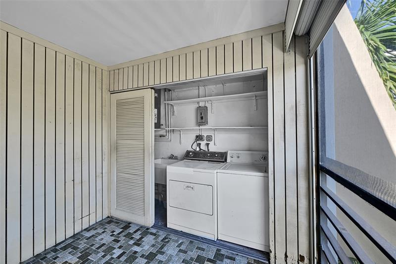 Image 17 of 49 For 20350 Country Club Dr  Ph12-4