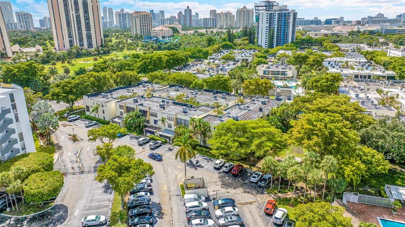 Image 45 of 49 For 20350 Country Club Dr  Ph12-4