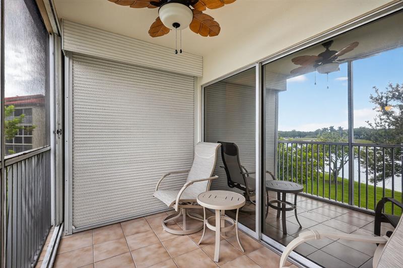 Image 11 of 58 For 13055 15th Ct  310s