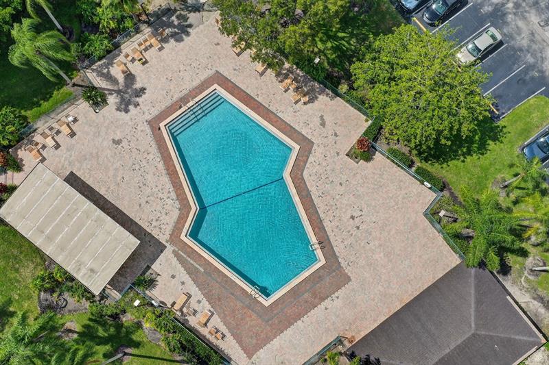 Image 32 of 58 For 13055 15th Ct  310s