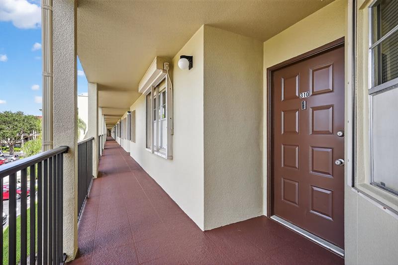 Image 40 of 58 For 13055 15th Ct  310s