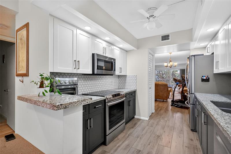 Image 7 of 58 For 13055 15th Ct  310s