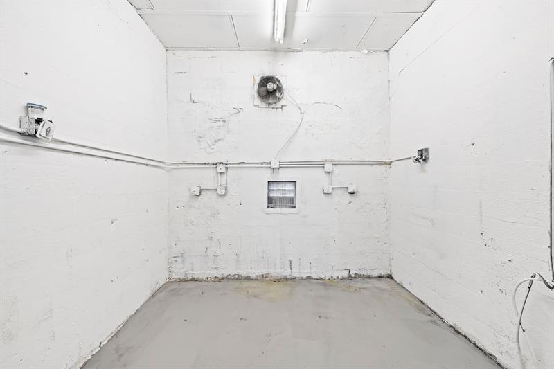 Image 16 of 24 For 709 8th Ave  