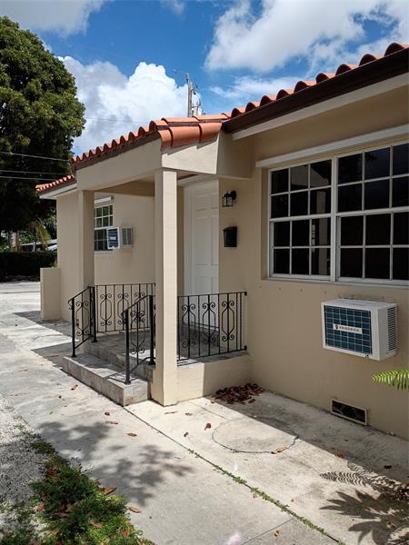 Image 3 of 15 For 1880 5th St  