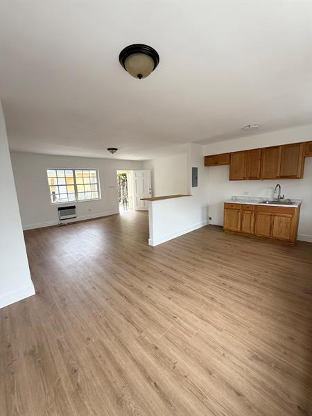 Image 4 of 15 For 1880 5th St  