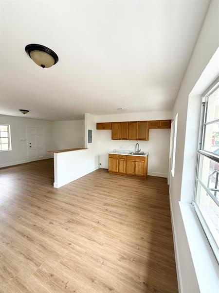 Image 7 of 15 For 1880 5th St  