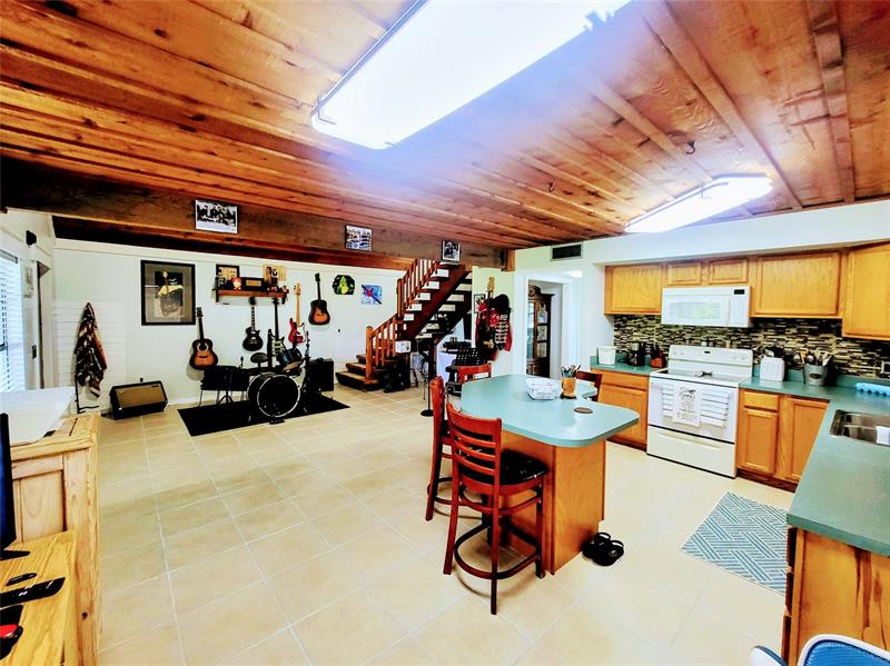 Image 9 of 54 For 136 85th Ave.