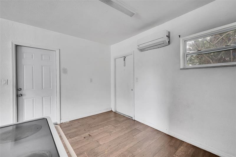 Image 14 of 15 For 2403 8th St  