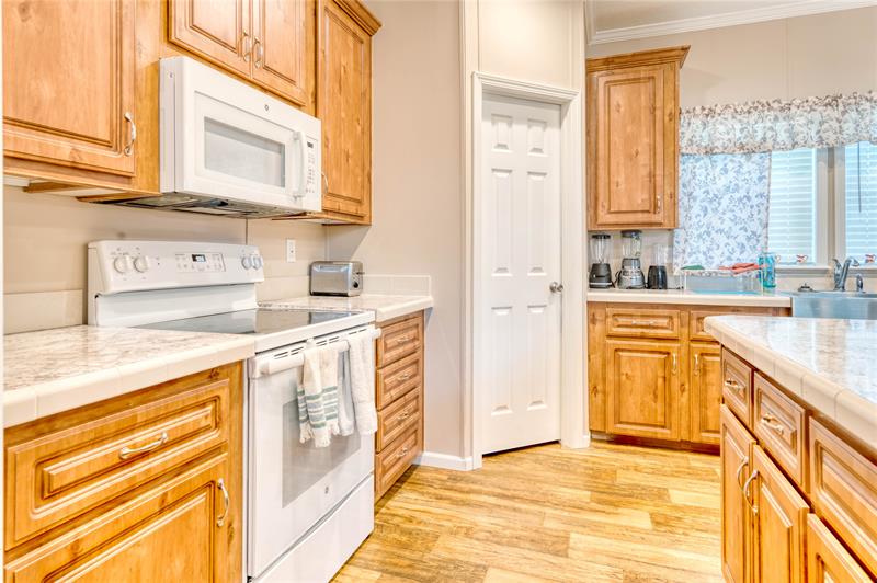 Image 14 of 43 For 274 106th St